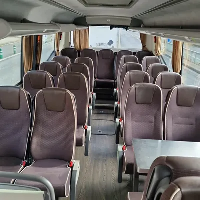 Autocar et minibus de la flotte Kellyn Voyages