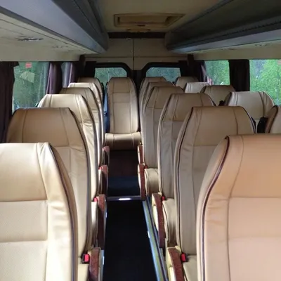 Autocar et minibus de la flotte Kellyn Voyages
